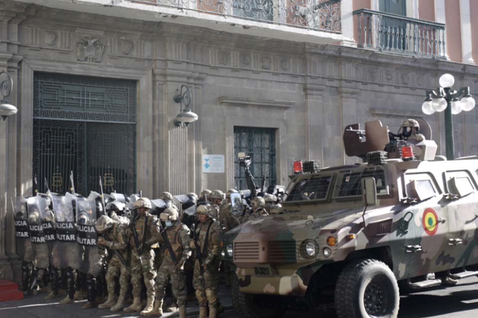 OEA condena mobilização ilegal de exército da Bolívia na tentativa de golpe no país