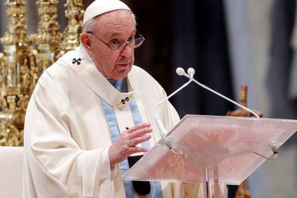 Papa diz que aumento de gastos com defesa após Ucrânia é 