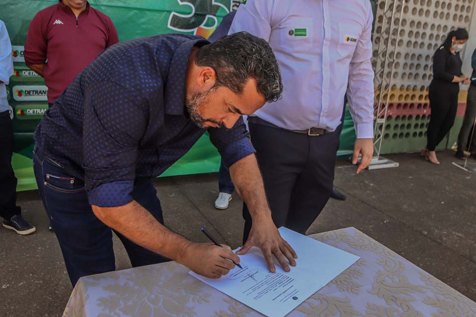 Prefeito assina convênio de R$ 9 milhões para videomonitoramento