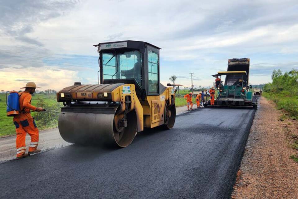 Revitalização asfáltica na RO-257 melhora acesso entre Ariquemes e Machadinho d’Oeste