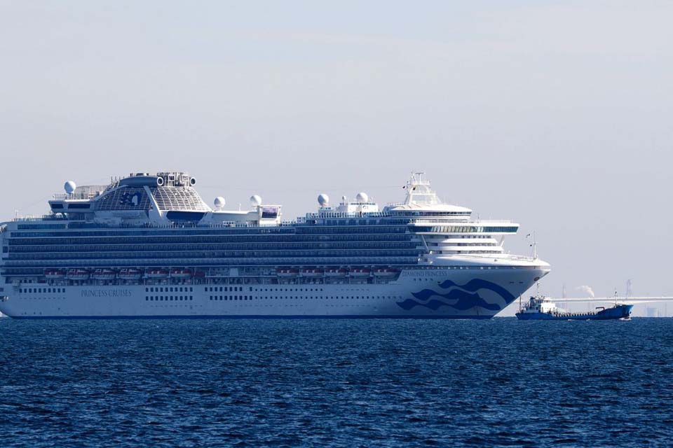 Navio de cruzeiro no Japão tem 10 casos confirmados de coronavírus