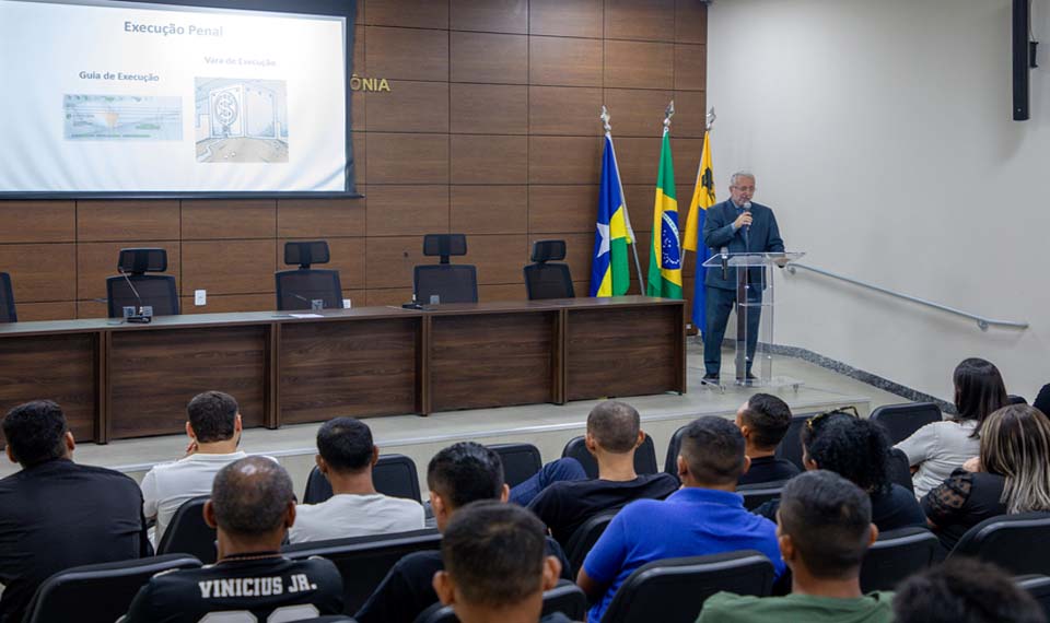 Mais de 70 apenados participam de audiência sobre cumprimento de penas alternativas em Porto Velho