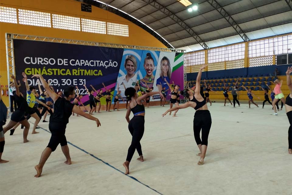 Curso de ginástica rítmica teve início nesta sexta-feira (29) em Porto Velho