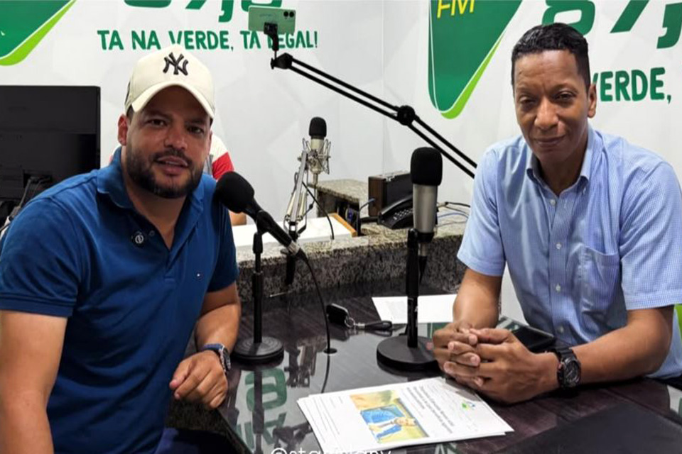 Deputado Edevaldo Neves participa de entrevista na Rádio Verde Amazônia e destaca ações em defesa de Ariquemes