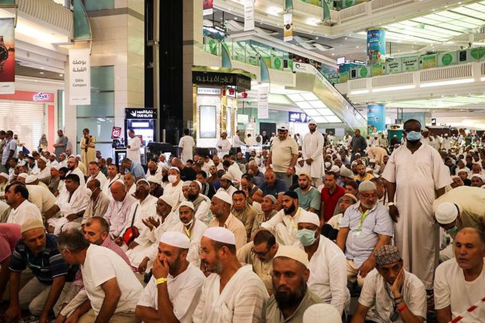 Arábia Saudita impõe toque de recolher em Meca e Medina