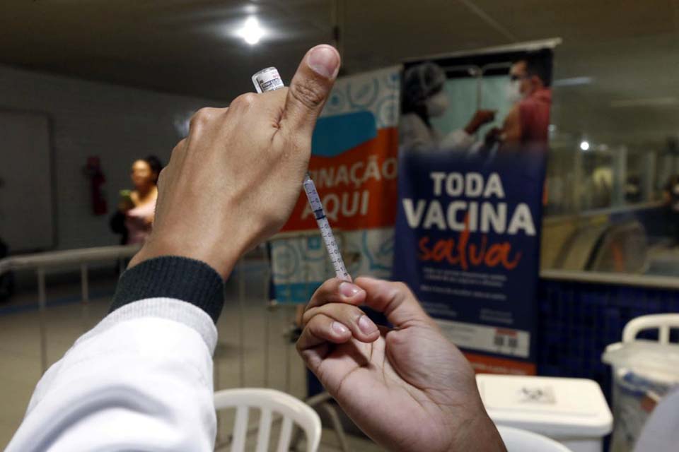 Anvisa autoriza nova fase de testes com vacina brasileira contra covid