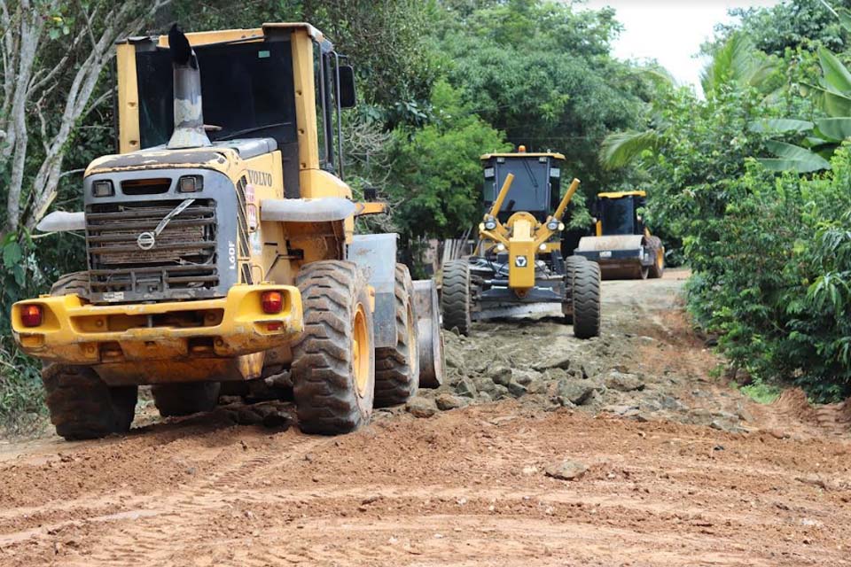 Ji-Paraná amplia obras de recuperação de ruas Semosp promove melhorias no bairro Parque São Pedro