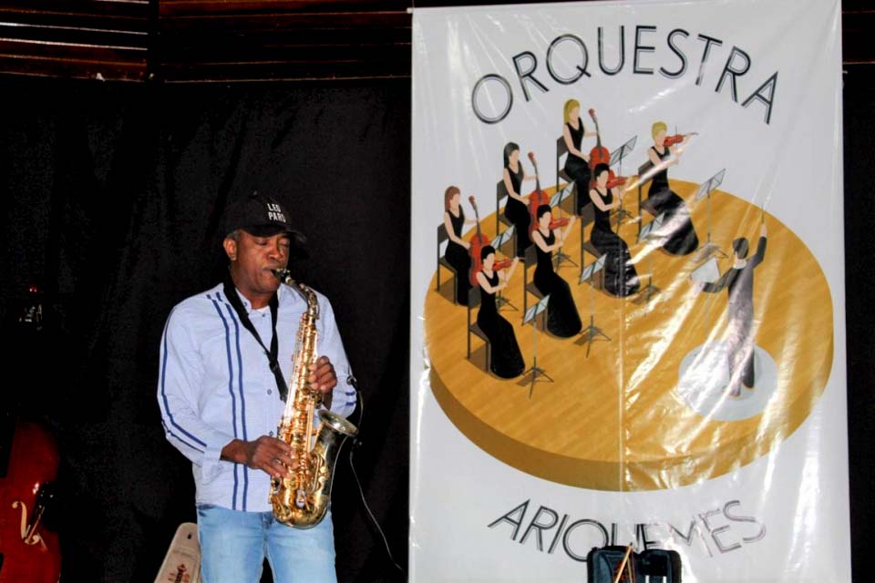 Funcet realiza aula inaugural do Projeto Orquestrando