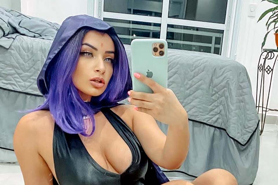 Atriz pornô brasileira diz que sabe tanto quanto as melhores sexólogas