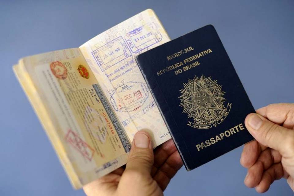 Adiada exigência de visto para turistas dos EUA, Canadá e Austrália