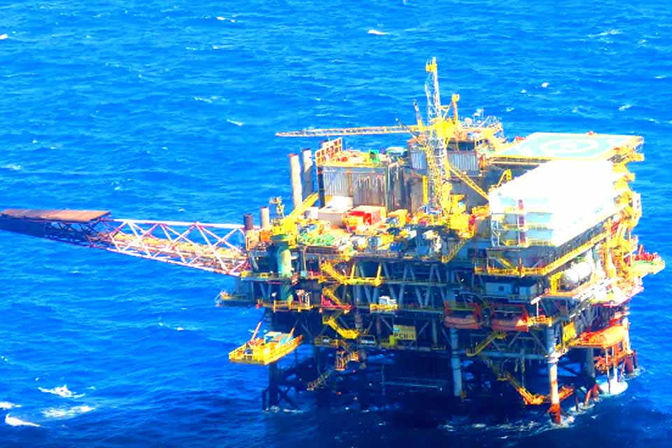 Federação critica lei que desobriga Petrobras de operar todo o pré-sal