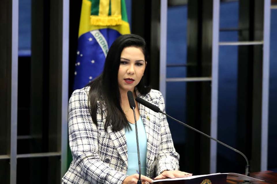 Deputada Cristiane Lopes protocola emenda à MP do Programa Mais Médicos para ampliar atendimento