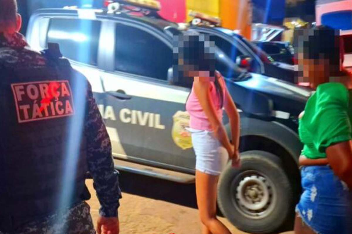 Força Tática prende duas jovens com 81 porções de crack na zona Leste