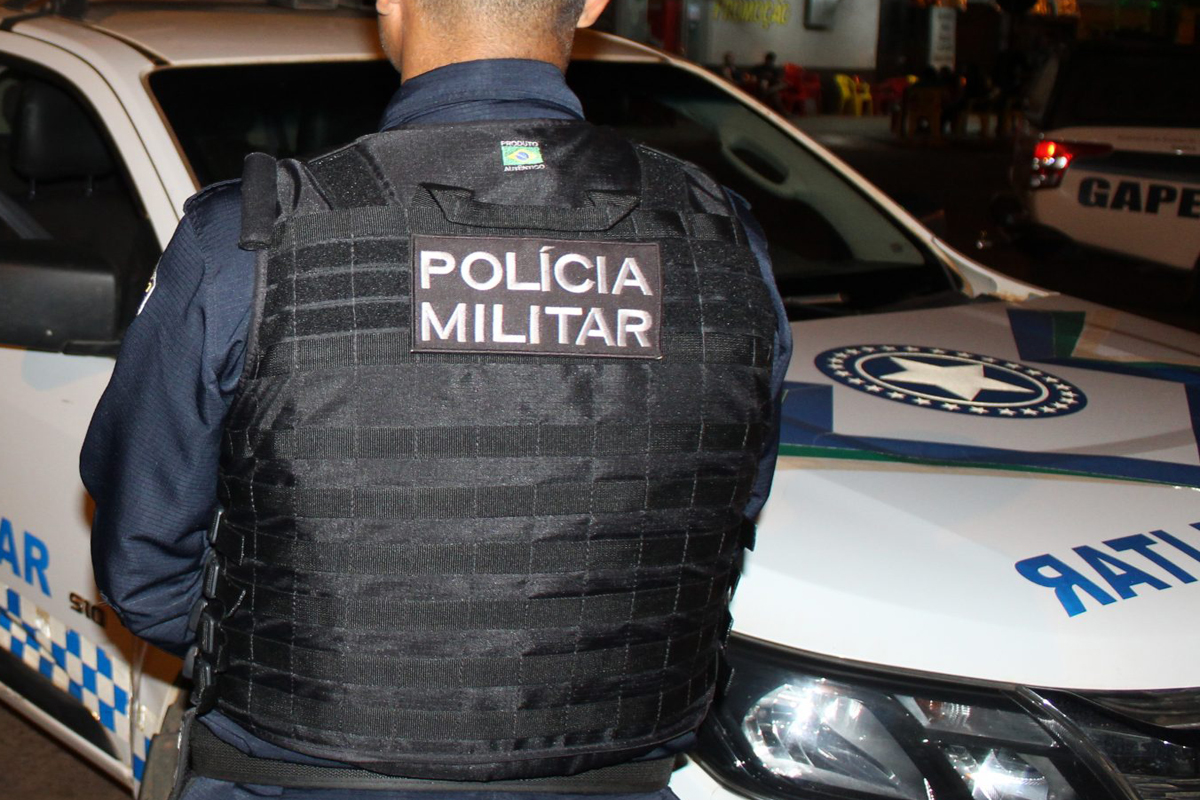 Homem é preso com arma de fogo e diz que pretendia matar desafeto
