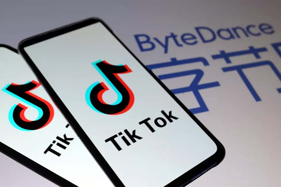 TikTok volta a funcionar no Paquistão depois de ser proibido por conteúdo 'imoral'