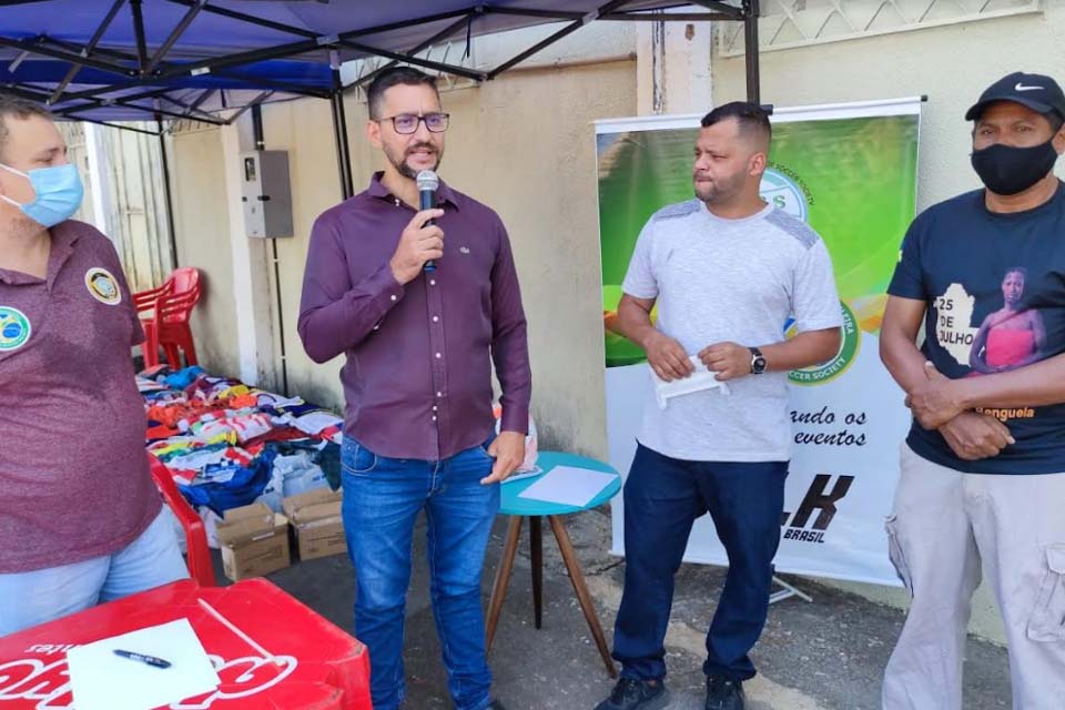 Deputado Anderson realiza entrega de materiais esportivos para Federação Rondoniense de Society