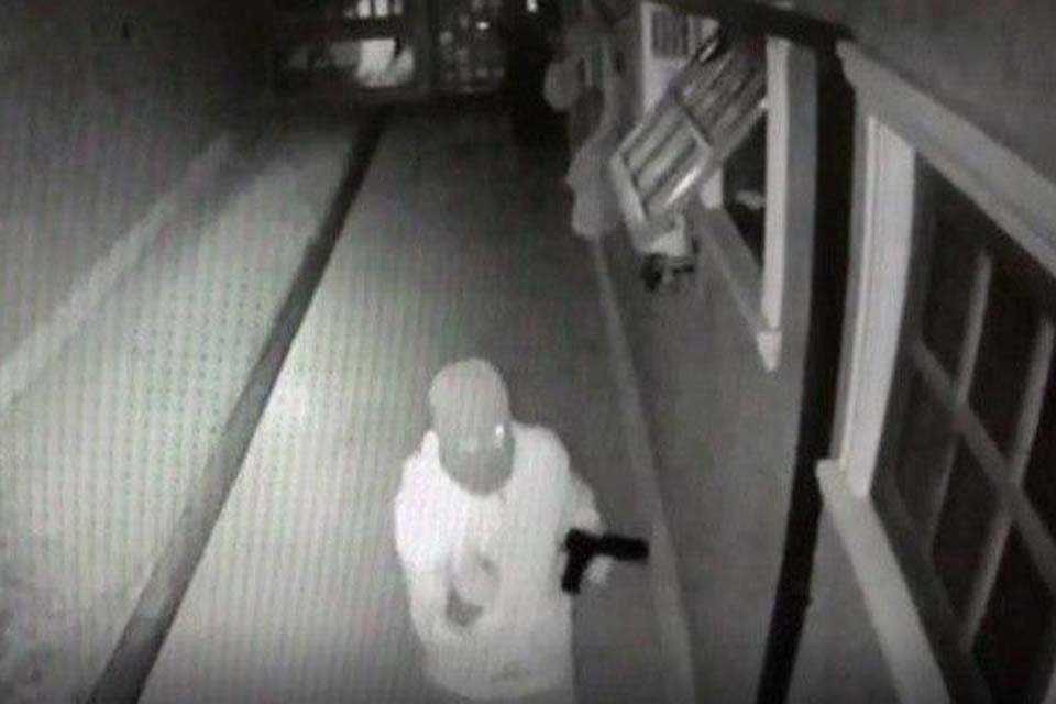 Família é amordaçada por bandidos armado no centro de Porto Velho