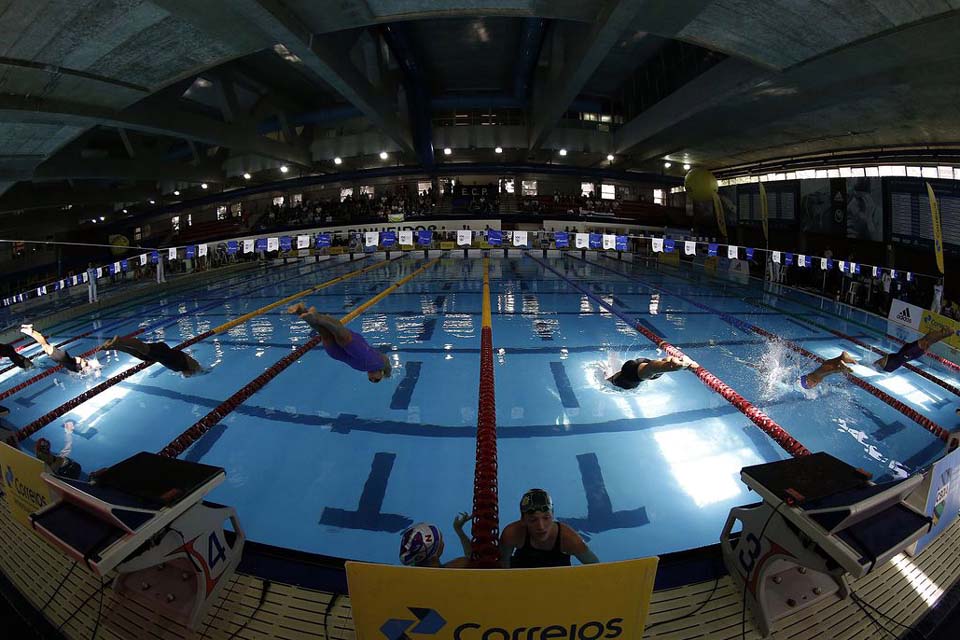 Campeonato Brasileiro de Natação é cancelado por causa de pandemia