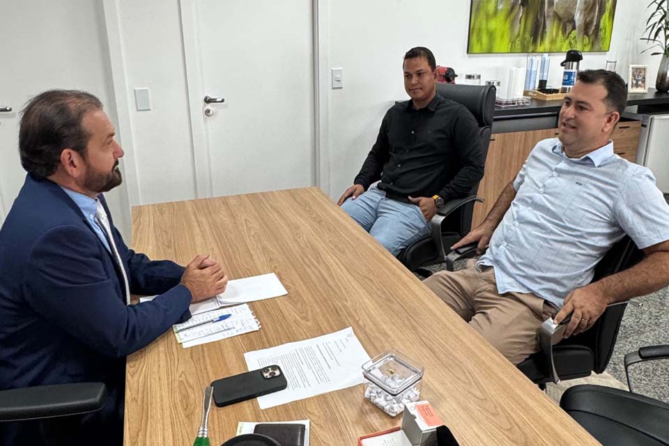 Laerte Gomes recebe Prefeito de Urupá para debater demandas do município e parceria de ações