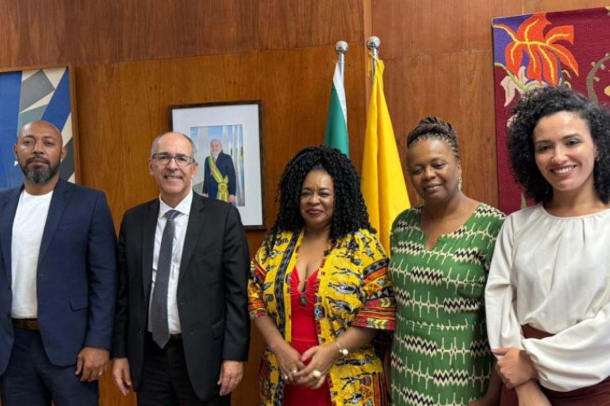 SINTERO participa de reunião com embaixador sobre proposta internacional de reparação pelo tráfico negreiro