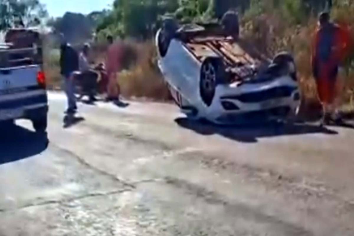 Motorista é socorrido após carro capotar na RO-383 entre Cacoal e Nova Estrela