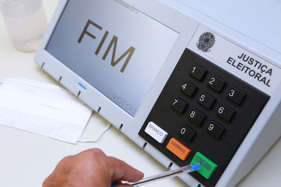 Eleitores de seis cidades voltaram às urnas hoje