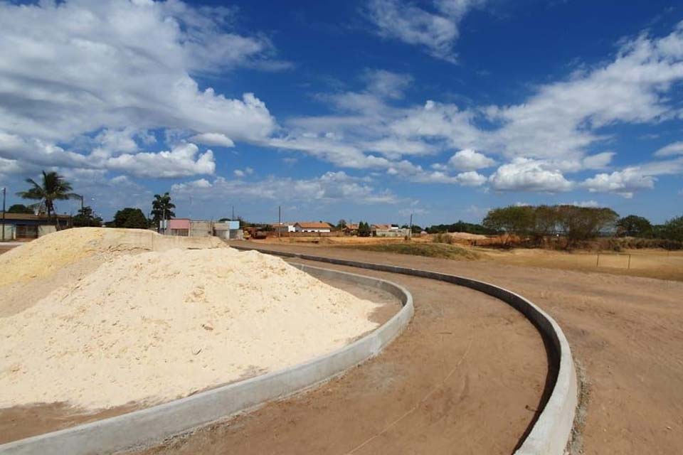 Obras de parque em antiga erosão começam: espaço terá mais de 11 mil metros quadrados