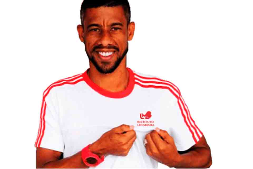 Ex-jogador, Léo Moura, inaugurará escolinha de futebol em Pimenta Bueno 
