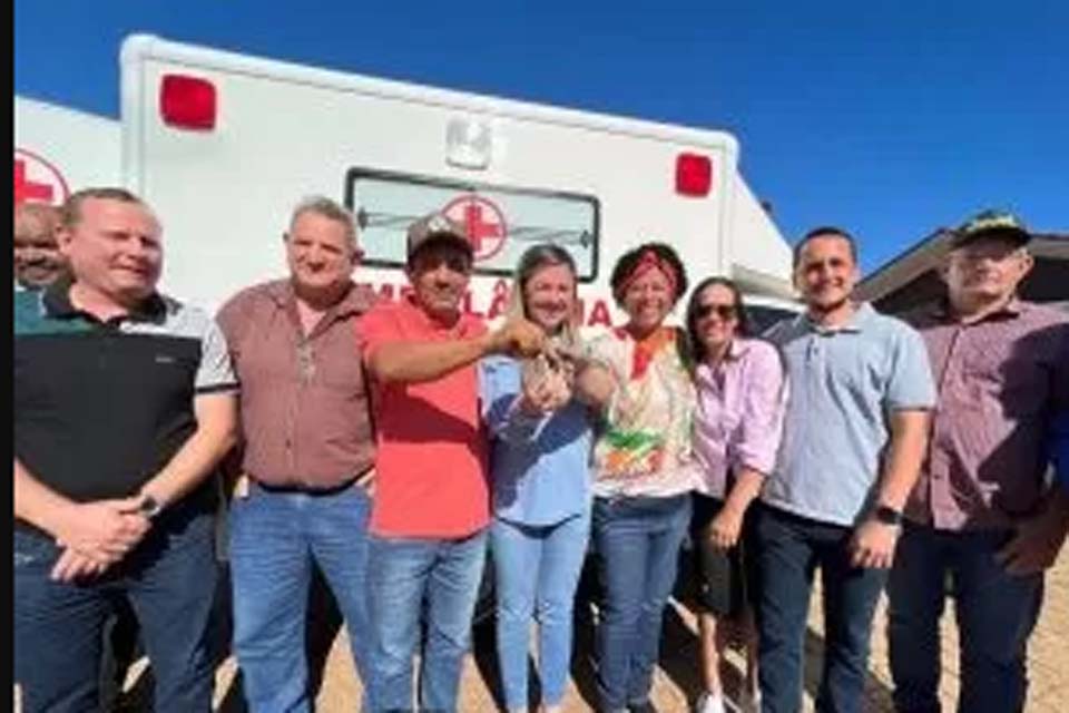 Município recebe ambulância para atender moradores do distrito Novo Plano