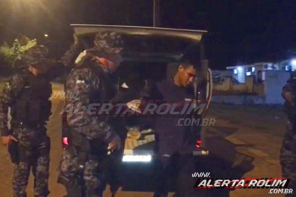Dupla é presa pela equipe do PATAMO com arma de fogo, munições e drogas