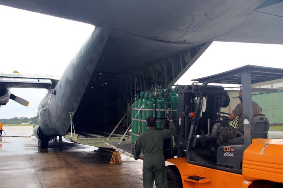 MPF entra com ação contra ex-ministro da Saúde e secretário de Saúde