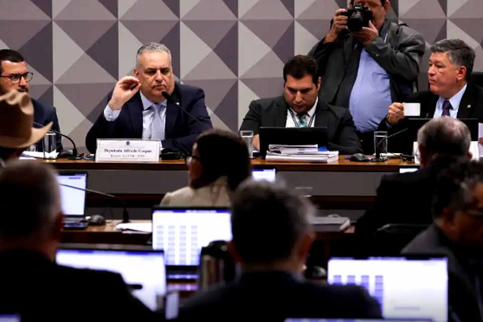 CPMI do INSS rejeita convocar Lulinha e o ministro Jorge Messias