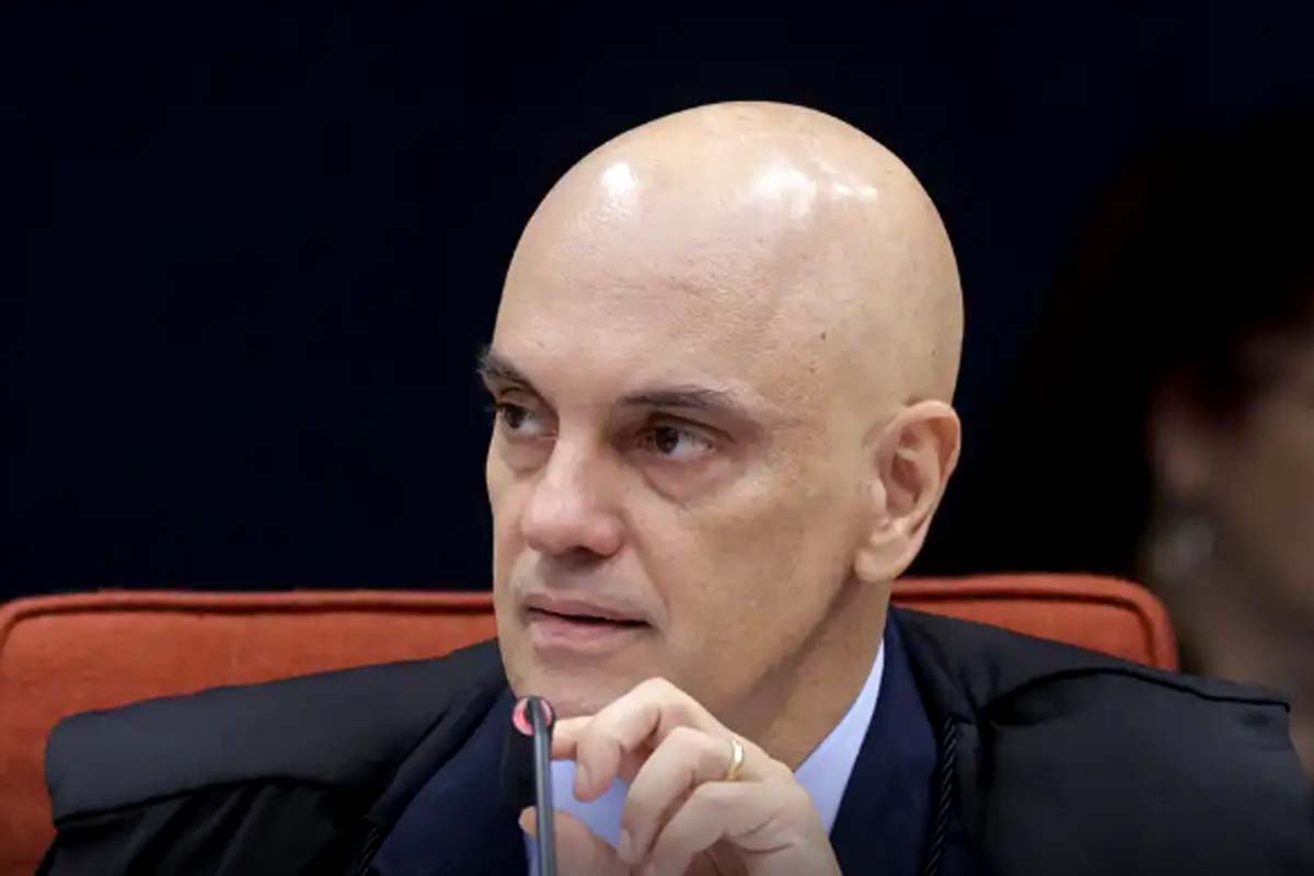 Alexandre de Moraes nega ter viajado em aviões de Vorcaro