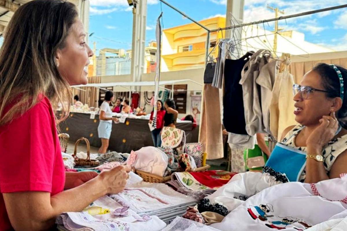 Feira de artesanato e gastronomia reúne expositores e público em Cacoal