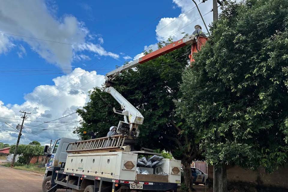 Jardim dos Estados e Setor 6 em Jaru também são contemplados com 100% de lâmpadas de LED