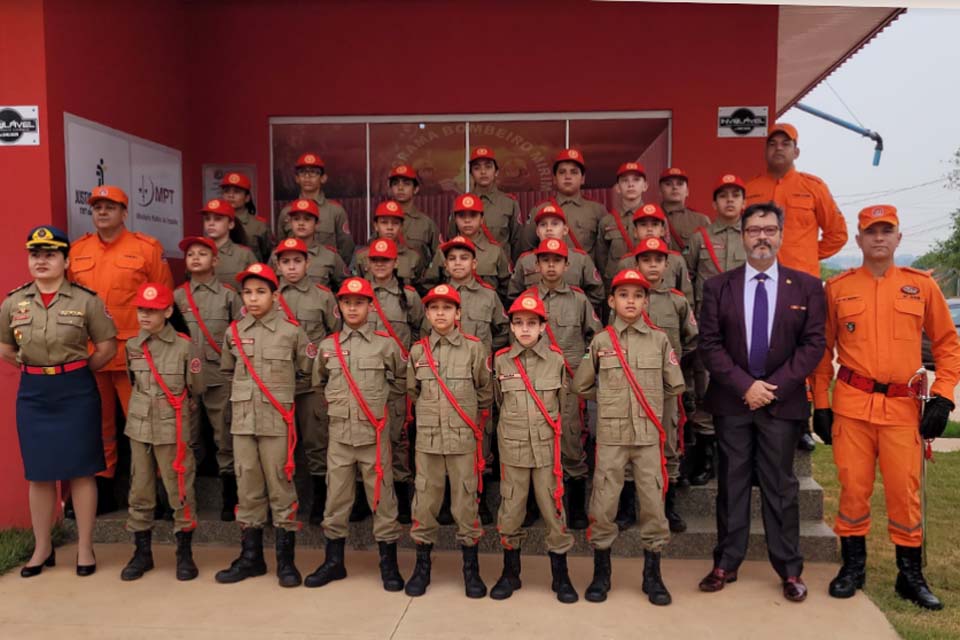 Secretaria de Assistência Social e Corpo de Bombeiros formalizam parceria para fortalecimento do Programa Bombeiro Mirim