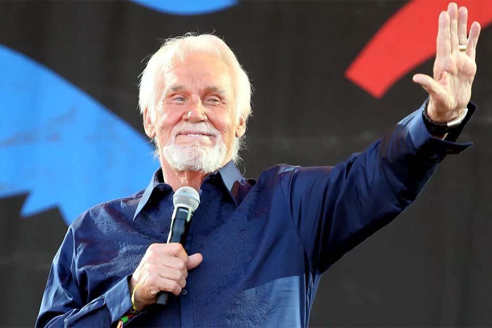 Kenny Rogers, ícone da música country, morre aos 81 anos