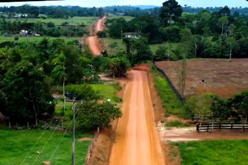 Semosp segue realizando serviços de patrolamento e manutenção viária na LC-60
