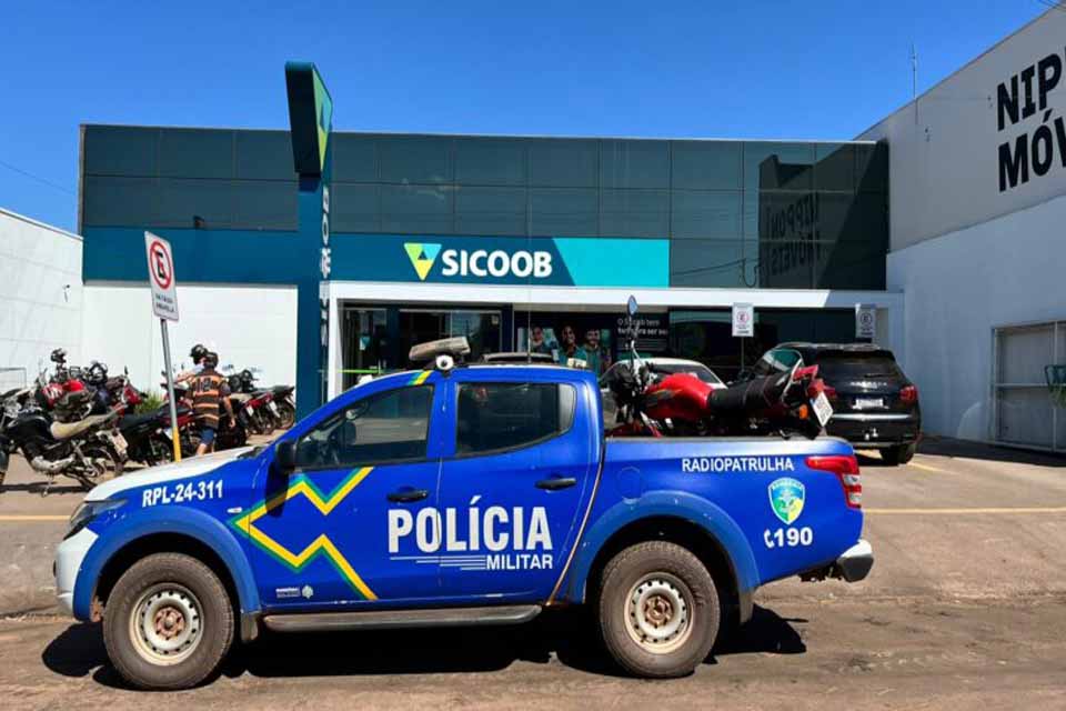 Criminoso armado assalta agência bancária em Rolim de Moura 