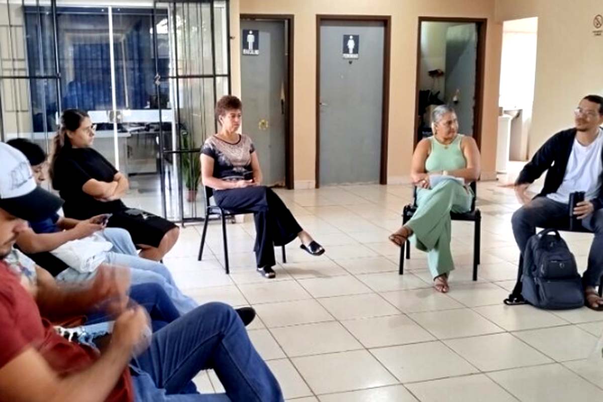 Equipe da Casa da Criança participa de palestra sobre “Revelação Espontânea”