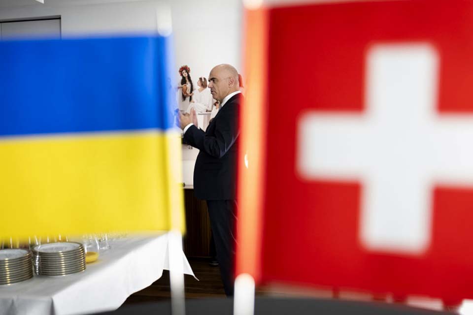 Suíça aumenta apoio à Ucrânia em 5 bilhões de euros para reconstrução pós-guerra