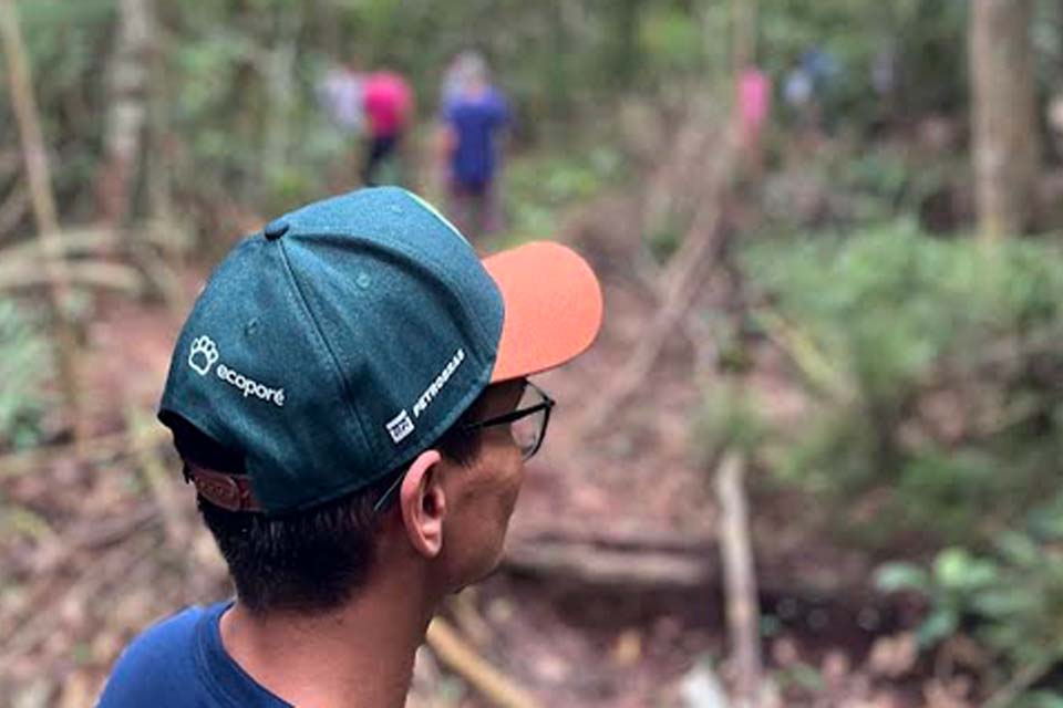 Cultura, tecnologia e saber popular em ação de plantio e muvuca da Ecoporé no Nova Conquista