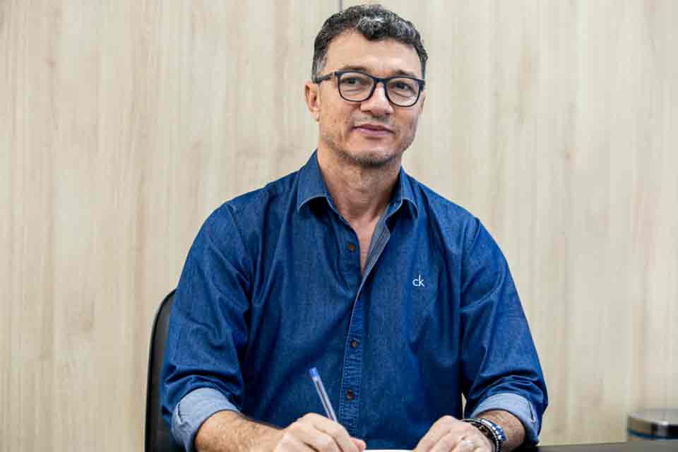 ALE/RO anuncia concurso com 200 vagas e salários de até R$ 24 mil; secretário destaca apoio do MP e qualidade do certame