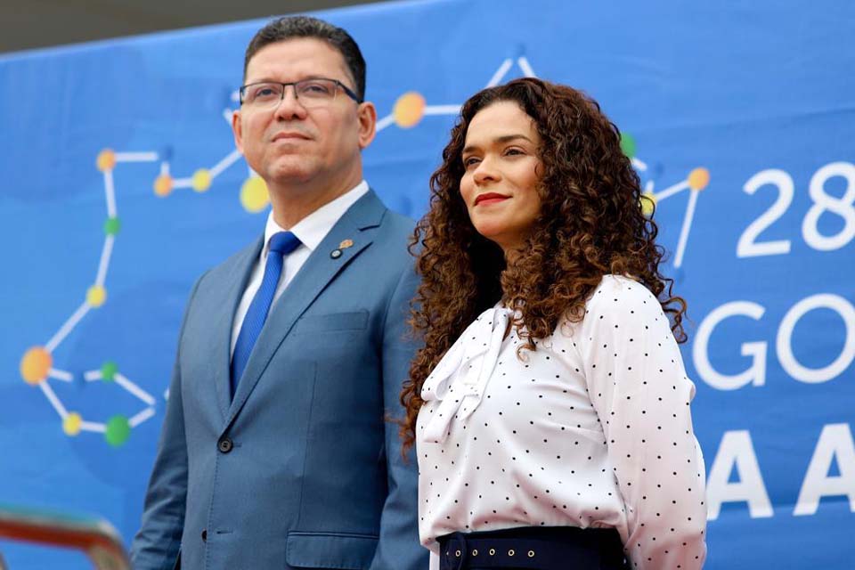 Casal Rocha fortalece compromisso com a cidadania na edição especial do Rondônia Cidadã no residencial Morar Melhor