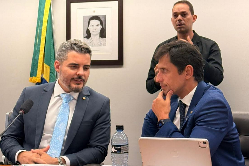 Thiago Flores defende empreendedorismo inclusivo e tem relatório aprovado na Câmara 