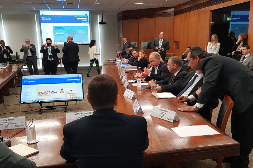 Em reunião sobre Transposição, Sindsef cobra revisão de enquadramento NA-NI e questiona a exigência dos 5 cincos para incorporação de gratificação na aposentadoria