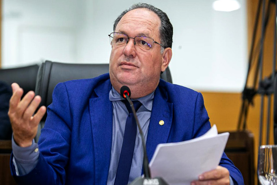 “Implantaram um sistema de cobrança antes de entregar o serviço”, afirma Pedro Fernandes sobre pedágio na BR-364