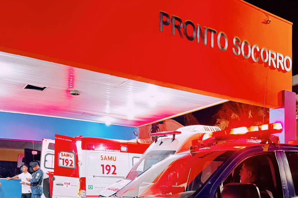 Mulher é atacada a tiros na frente de condomínio popular na zona leste