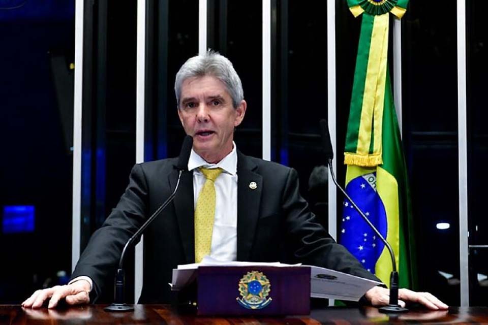 Senador de Rondônia diz que Brasil vive uma ‘‘ditadura do Judiciário’’ após ação da Polícia Federal na casa de Jair Bolsonaro
