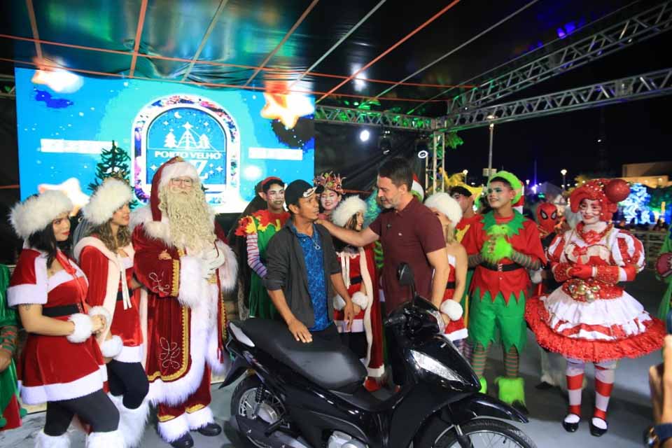 Programação de Natal encerra com sorteio de motocicleta no Parque da Cidade